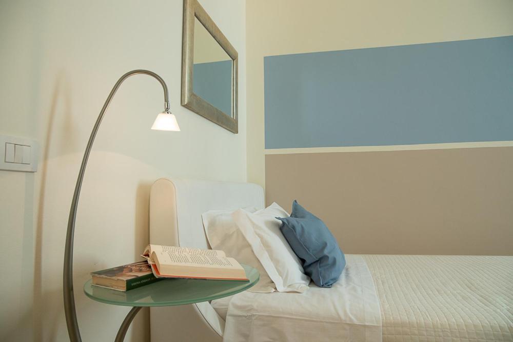 Zara D'Amare A Pesaro 10 Metri Dalla Spiaggia By Yohome Exterior photo